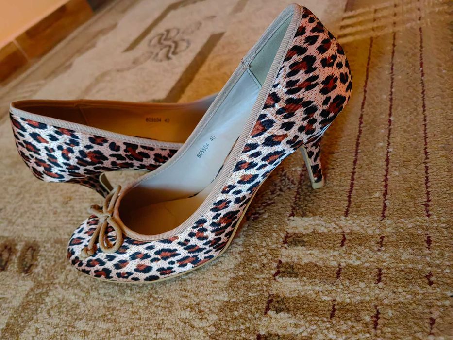 Pantofi dama de vanzare