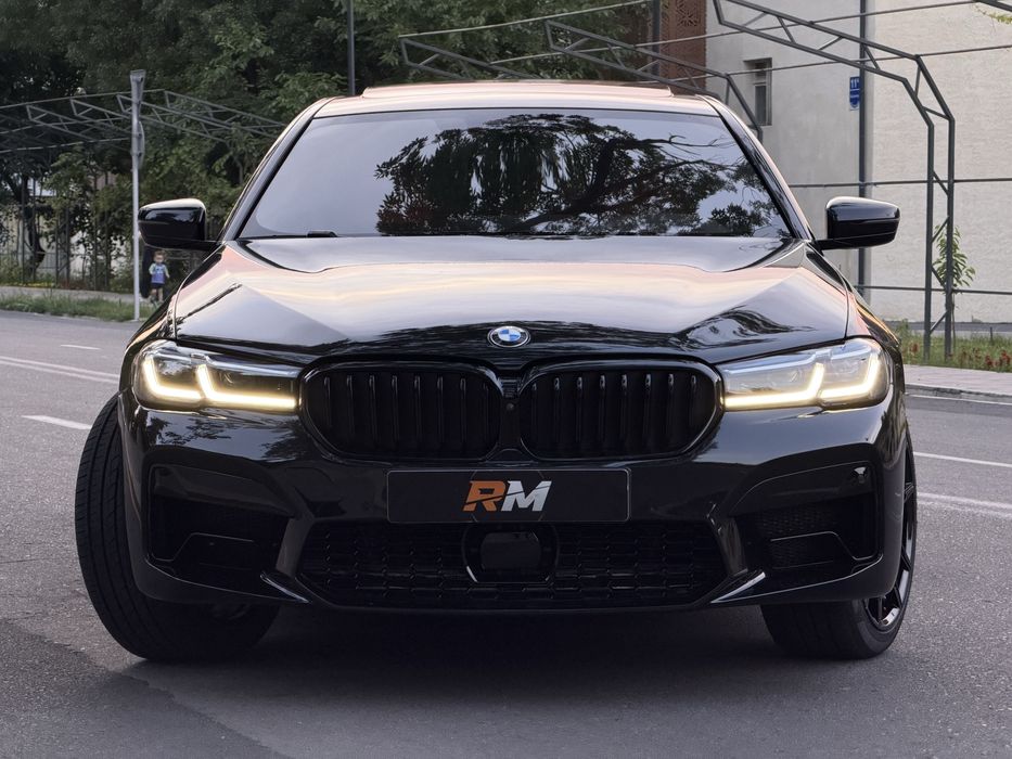 BMW G30 XDrive 530i LuxuryLine