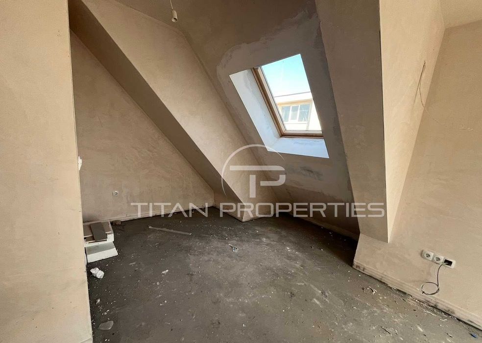 Продава се Едностаен апартамент в Пловдив, Кючук Париж - 64 кв.м за 1000 €/кв.м - Снимка #2