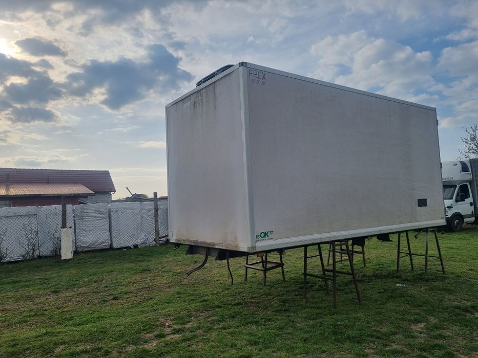 Vând după frigorifică