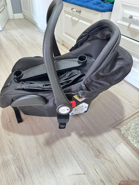 Продам новое детское автокресло.