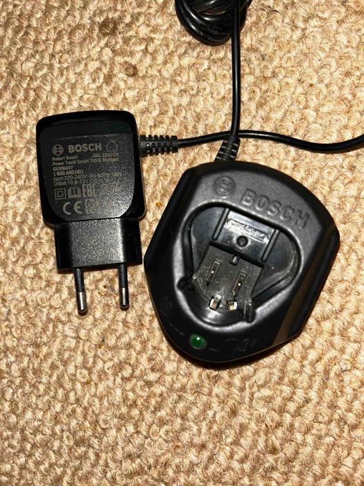 Ново зарядно устройство BOSCH за 10.8V и 12V