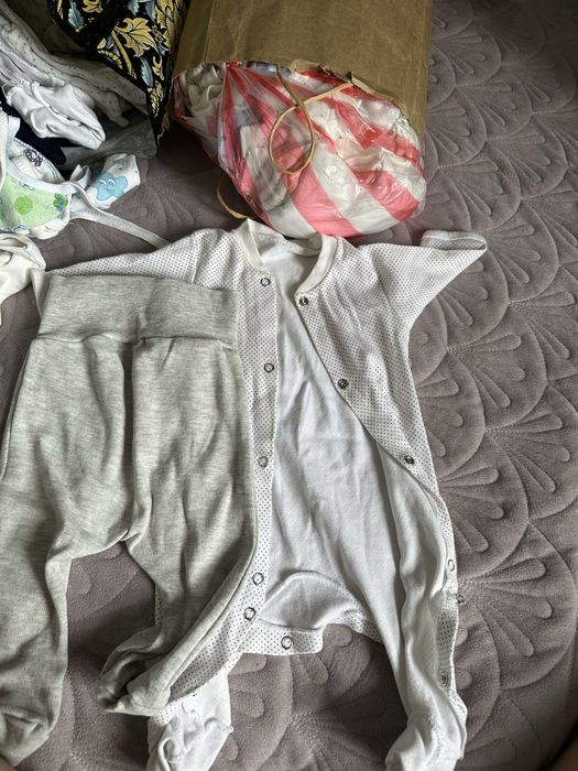 Отдам даром детские вещи
