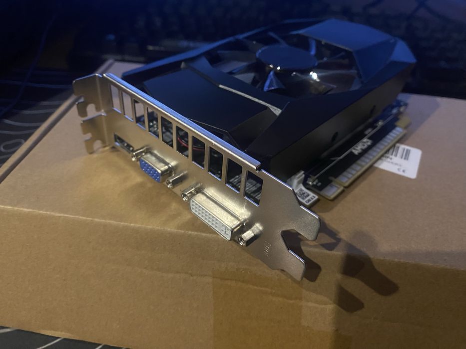 Placa Video AMD HD7670