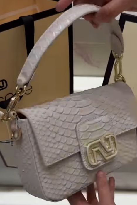 Сумка Nursace натуральная питон