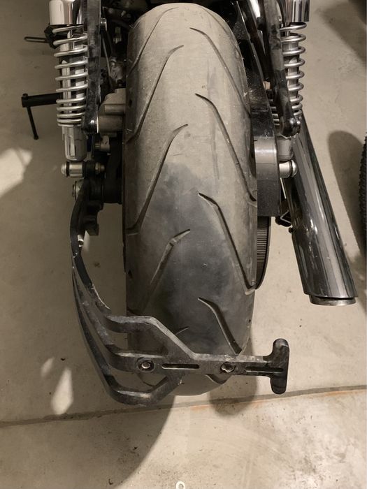 Стойка за номер на мотоциклет Rizoma, свалена от Harley-Davidson