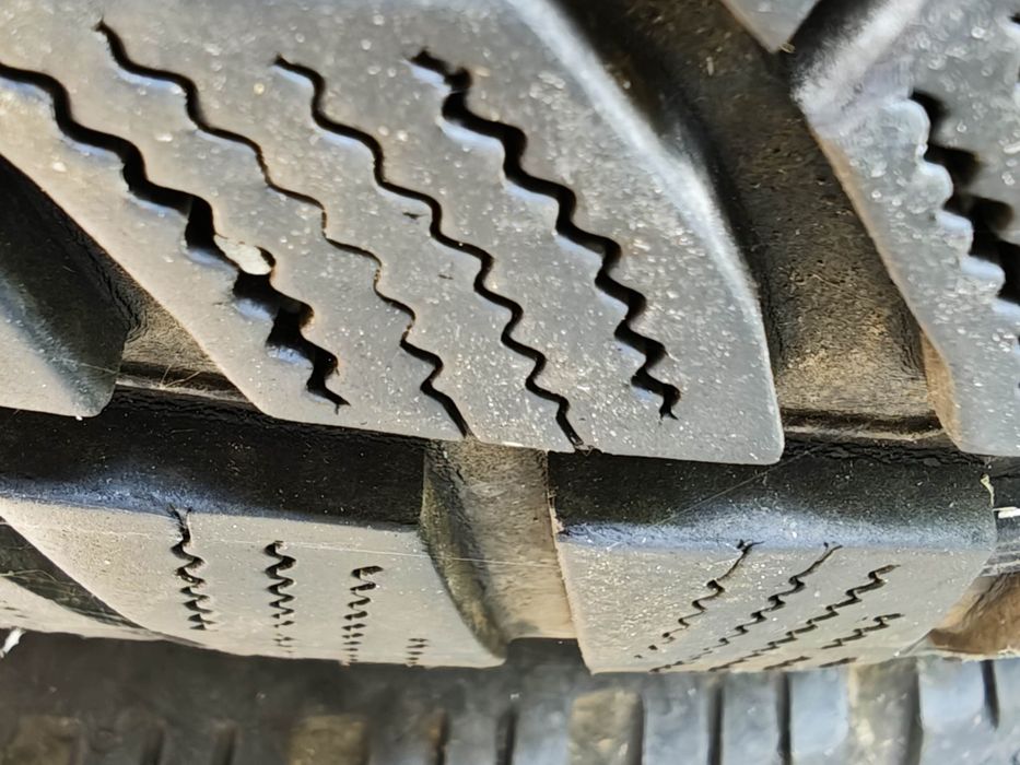 Зимни гуми Dunlop 215/65R16