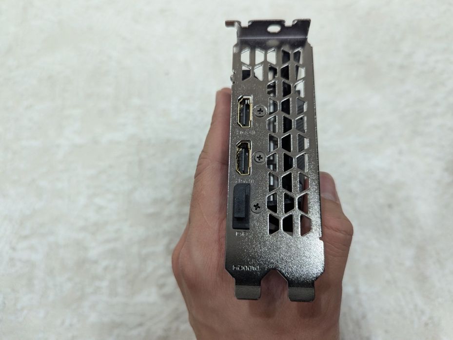 Продам видеокарту GeForce GTX 1650