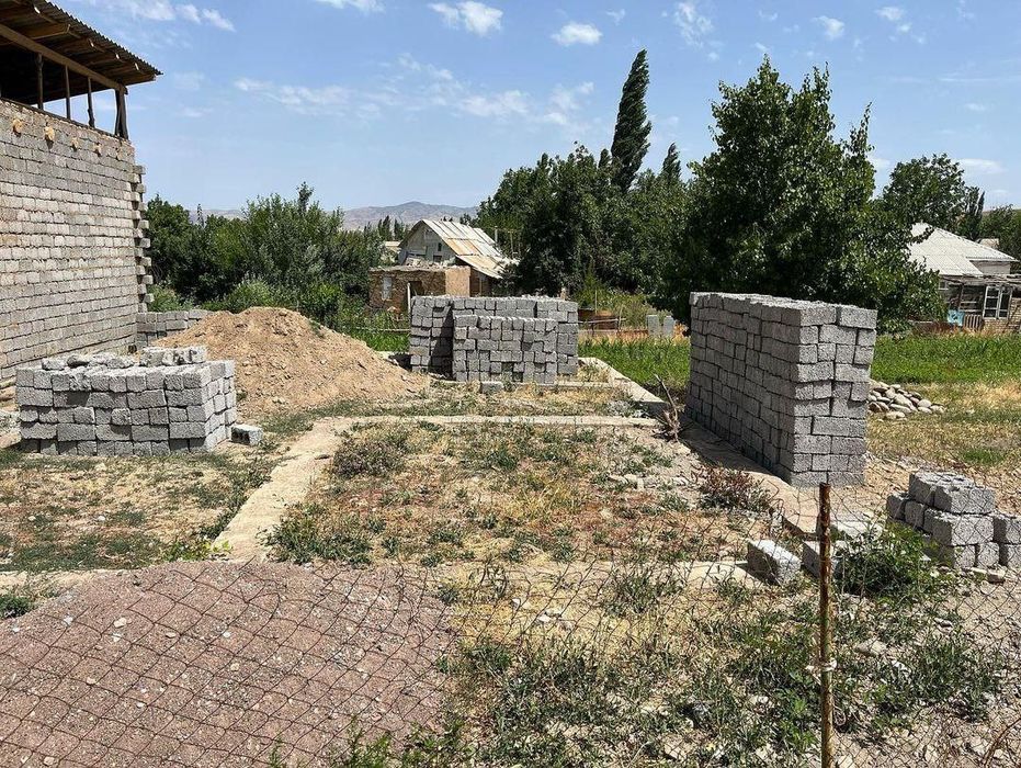 Yer uchastka sotiladi