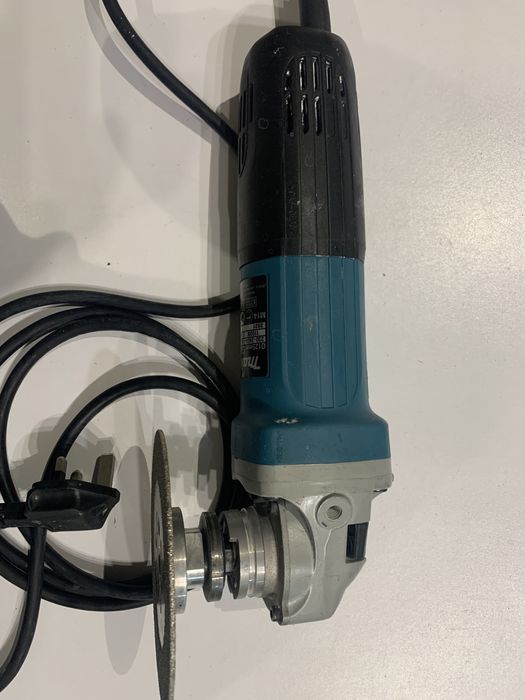 Makita GA5040R/230-240V/1100W/ф125mm/ъглошлайф с диамантен диск