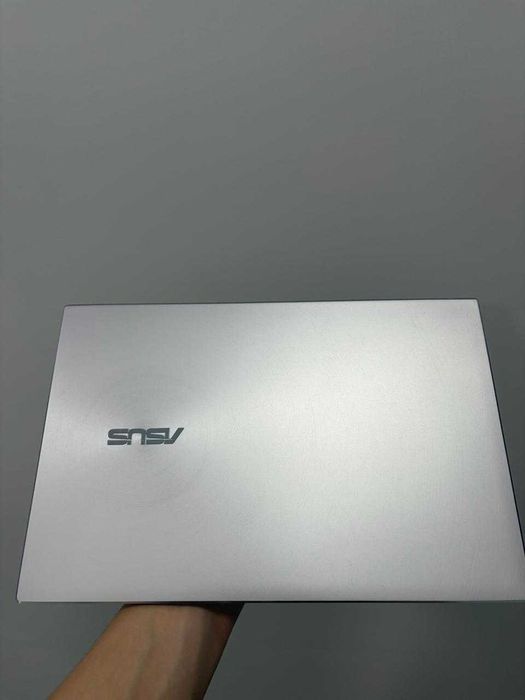 Asus ZenBook 13 UX325EA OLED i5 11th Gen / 8GB / 512GB SSD