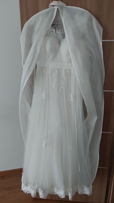 Rochie mireasa marimea 36-38 costum ginere marime 48