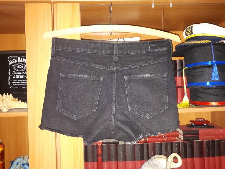 Jeans scurți "damă" -Blue spice 37, Bershka 38, Mango 36