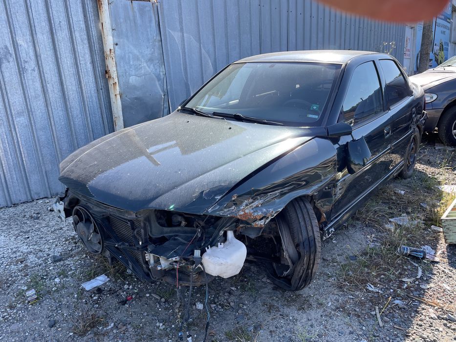 Опен Вектра 1.8 16v На Части