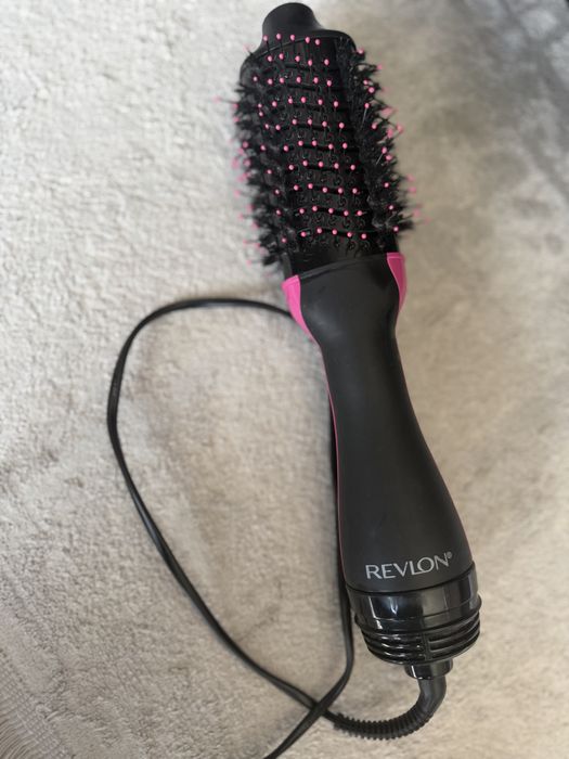 Четка с топъл въздух Revlon