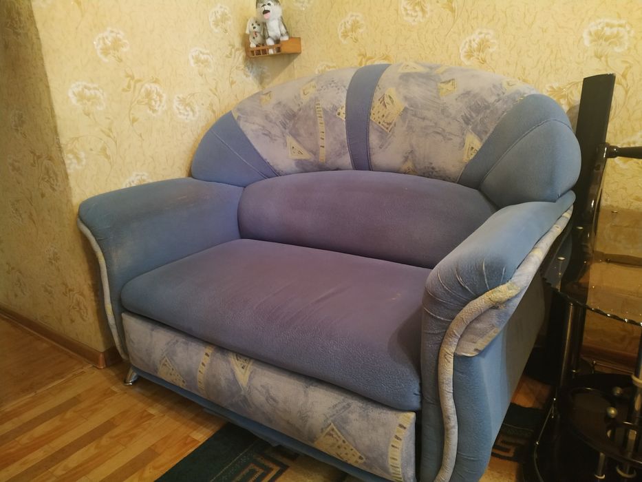 Продам малый диван, раздвижной