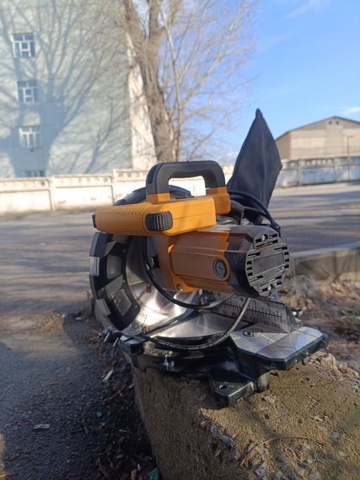 Продам торцовку почти новая