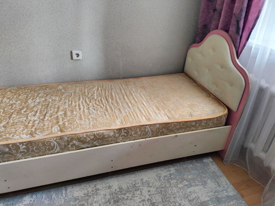 Продам детскую б/у цена 45000