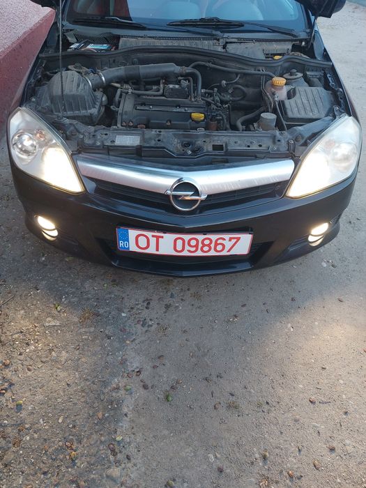 Faruri Opel Tigra Cabrio Decapotabila