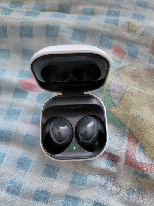 Продам Блютуз Наушники Buds2 Samsung