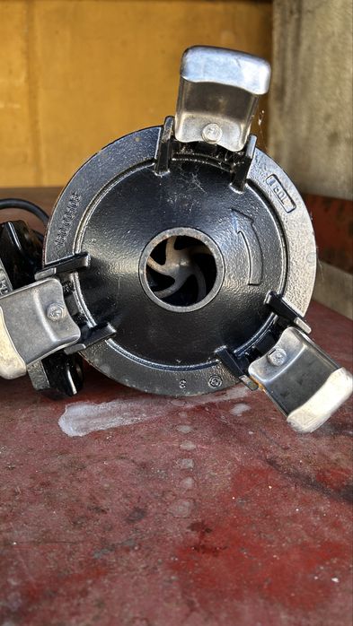 Pompa submersibila
