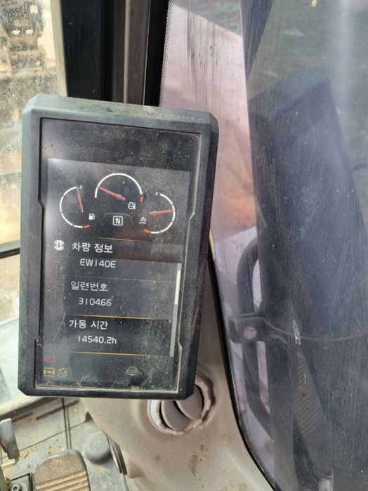 Экскаватор сотилади Volvo EW140E 2016