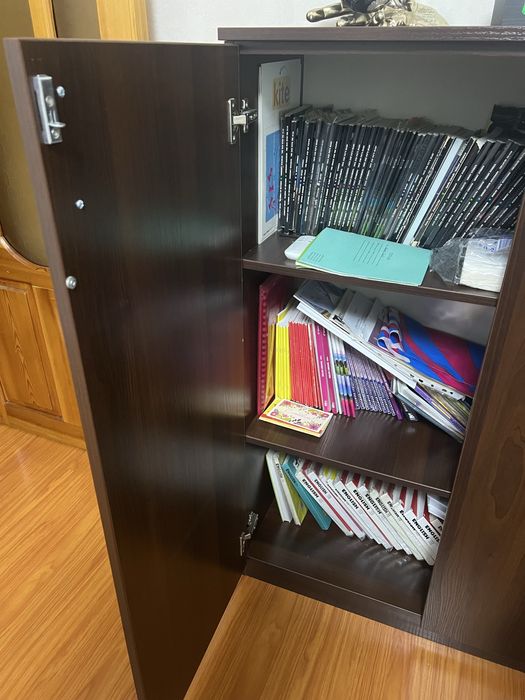 Шкаф для офиса и дома