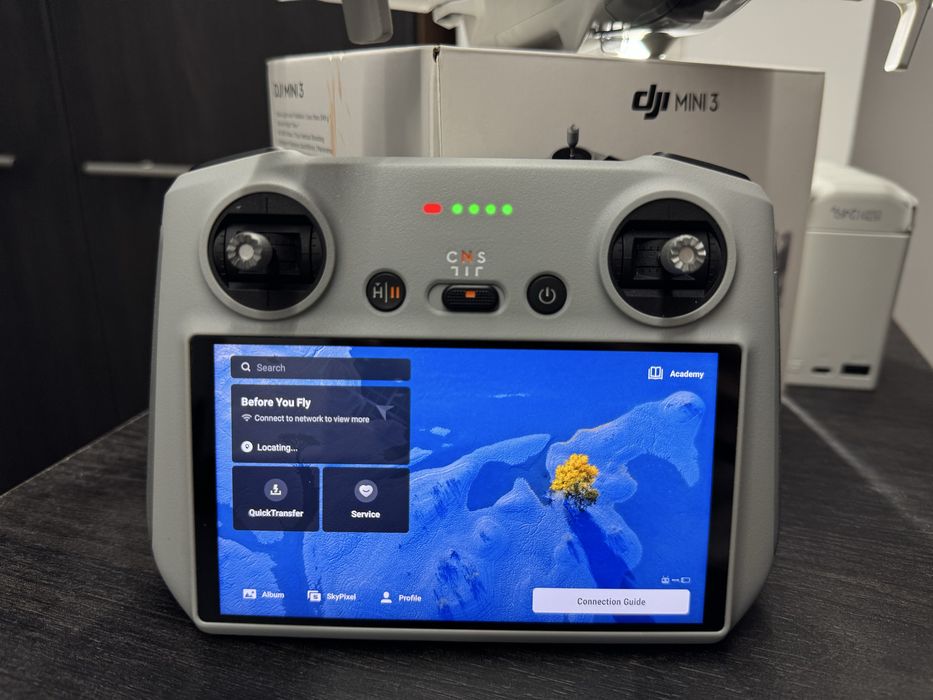 DJI Mini 3 cu Smart Controller