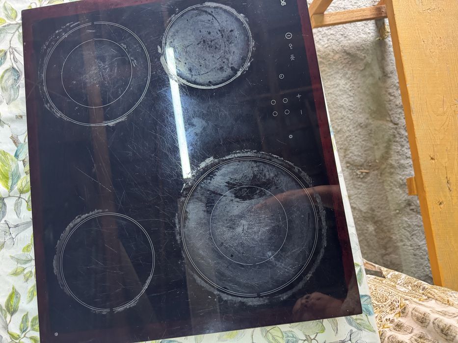 Продам электрическую плиту бу.