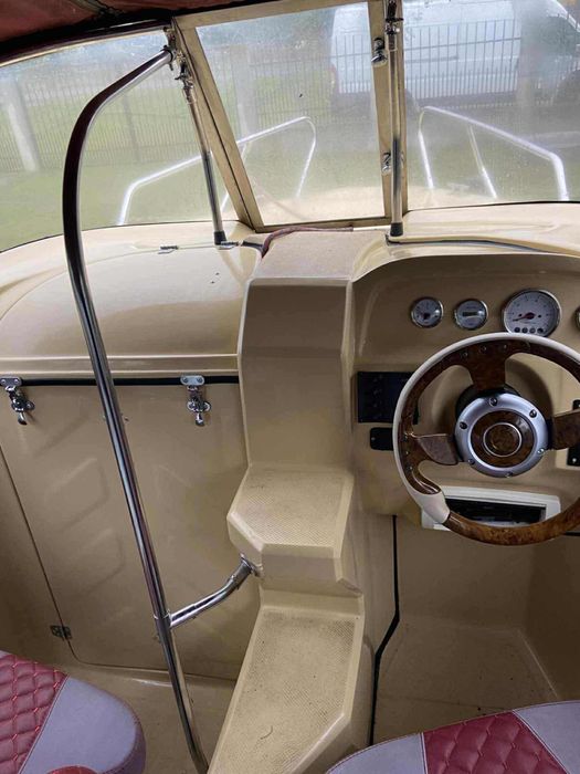 Vand barca corsar 730wt ( primul propietar, ca noua)