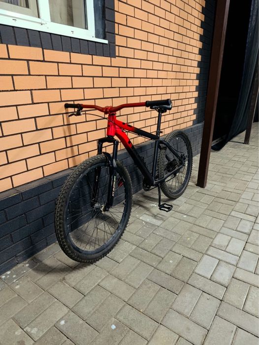 велик тианс красный