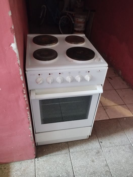 Продается электрическая плитка