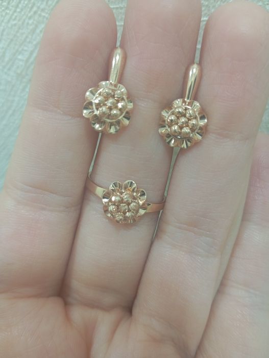 Золотой комплект серьги и кольцо