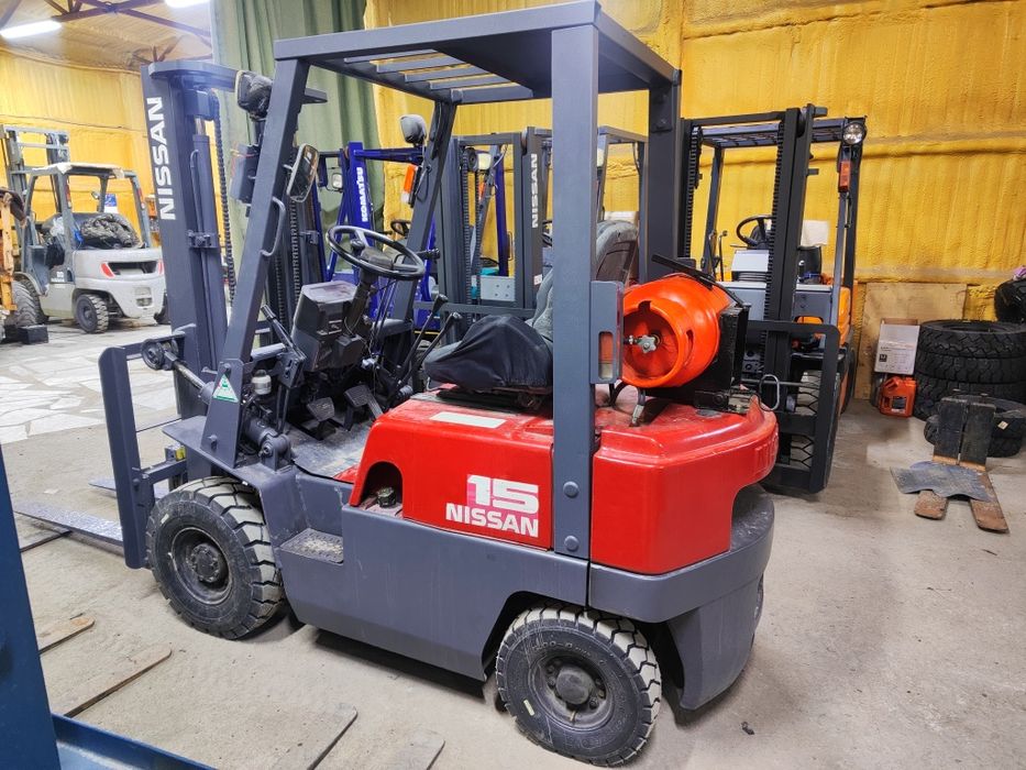 Продам вилочный погрузчик. Кара