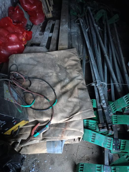 Продам тент с прицепа велтон