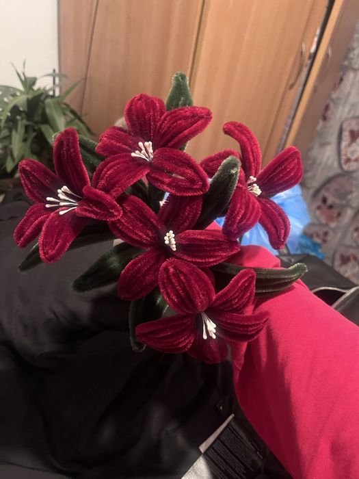 buchet crini rosii.roz.martisoare