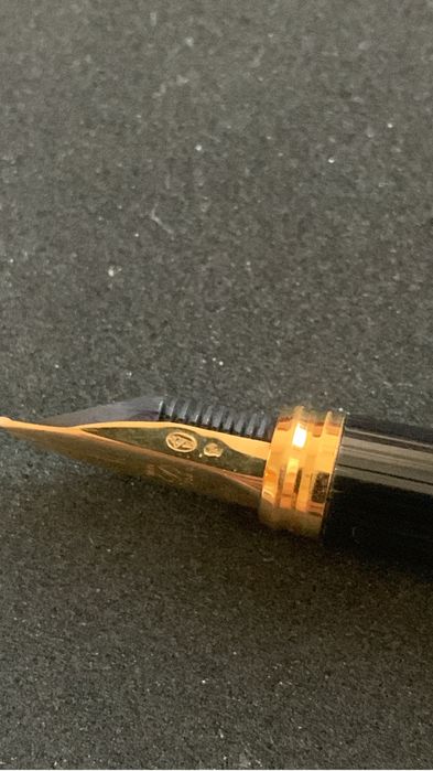 Писалка S.T. Dupont Classique – 18-каратово злато – с оригинална кутия