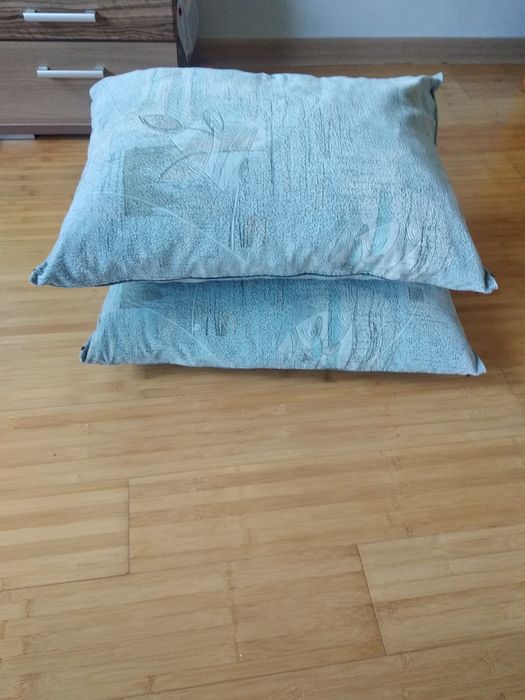 Продам диванные подушки