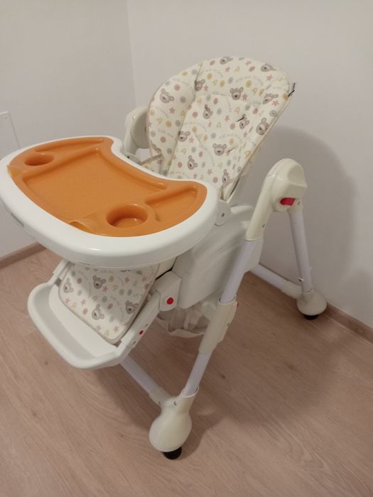 Scaun de masa bebe