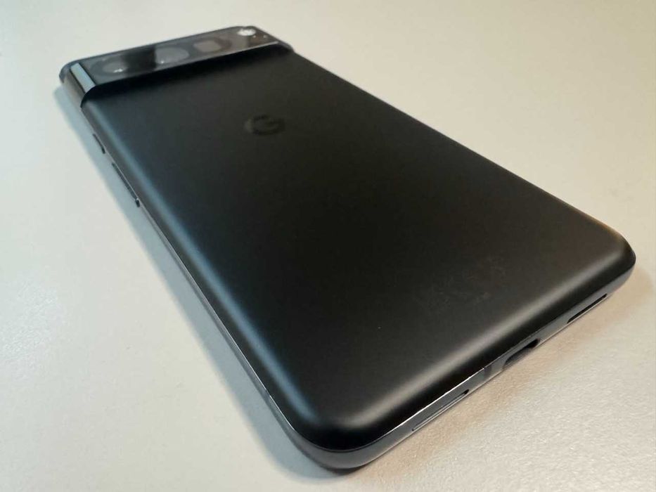 Google / Pixel 8 Pro 128+12 / Obsidian