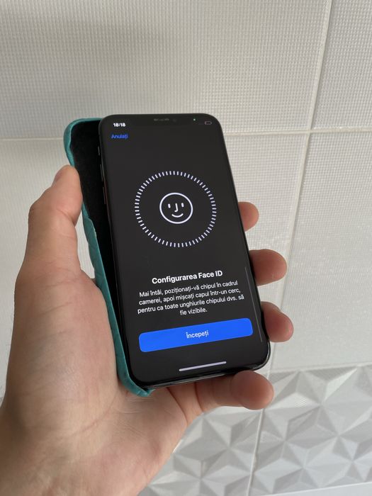• Iphone  X • BATERIE 93%  •
