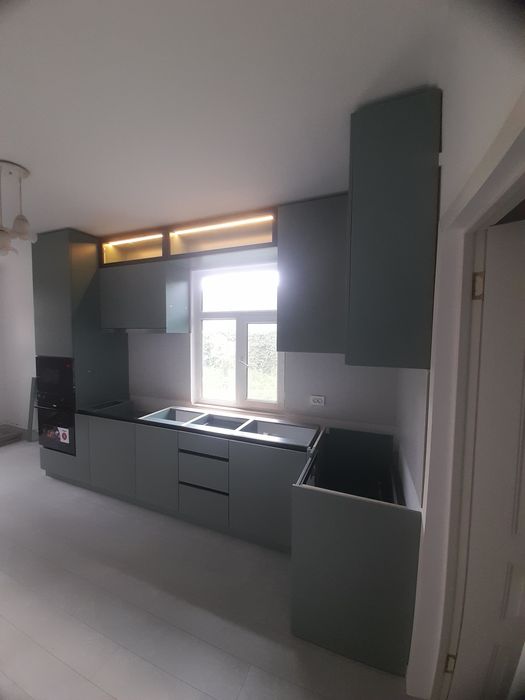 сборщик мебели!!