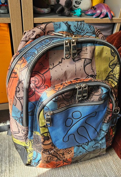 Ученическа раница Тотто 45х40х15 см отлично състояние