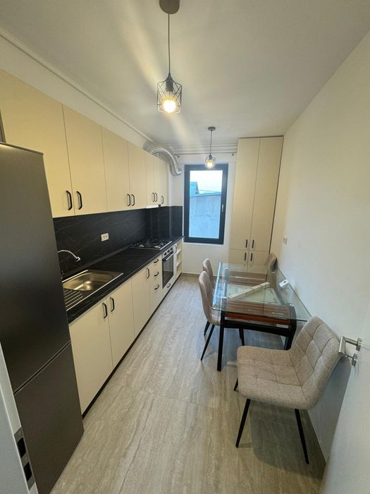 Închiriez apartament 2 camere nou