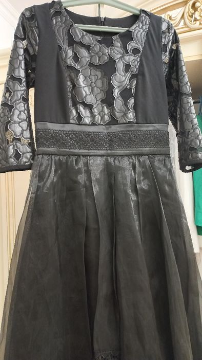 Вечерние платья, 44-46 размер