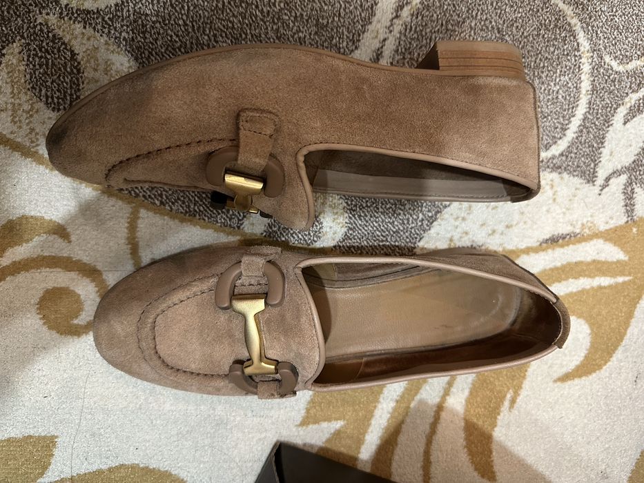 Женские кроссовки