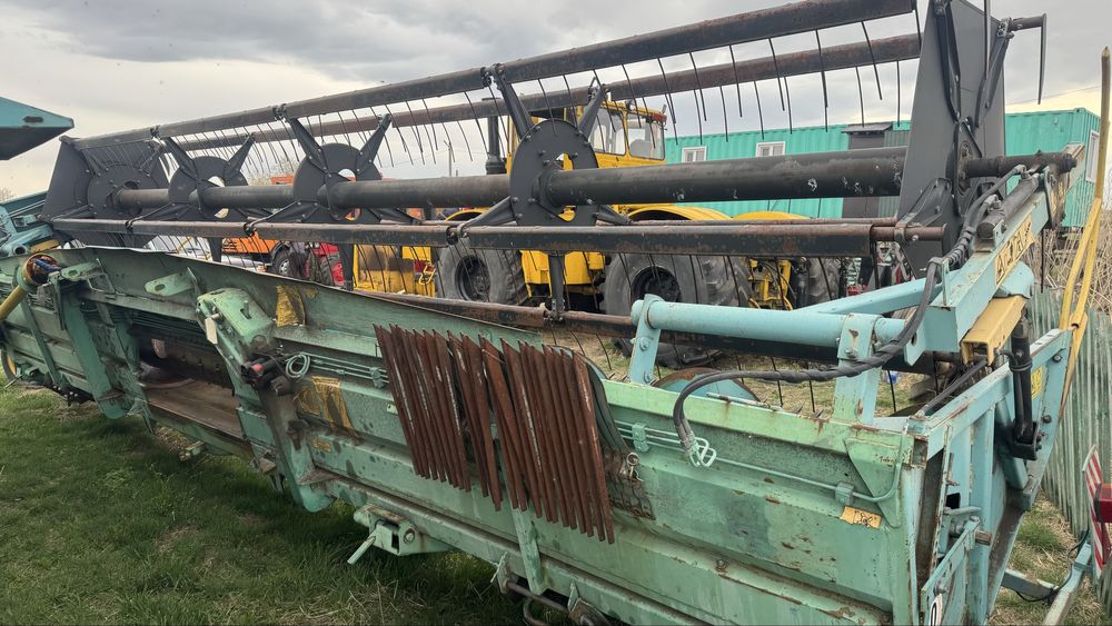 Продам комбайн Есиль 740
