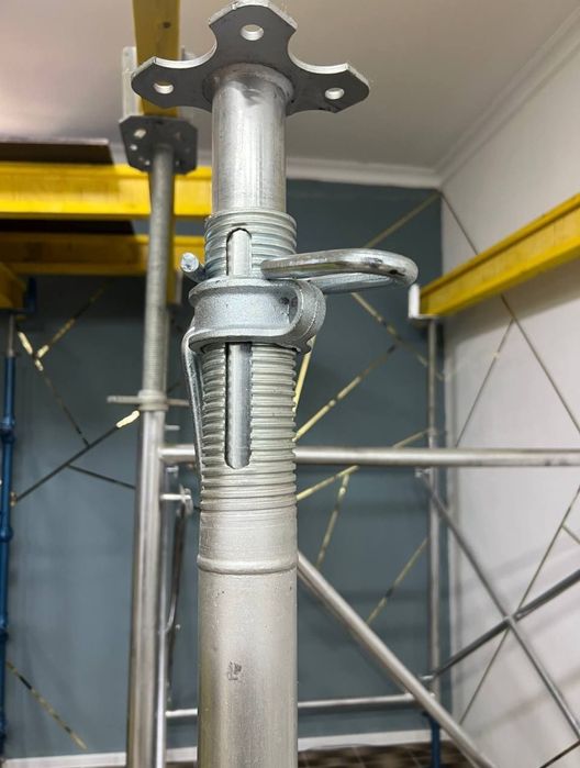 Телескопическая стойка 
от 2,25м до 4м

• Изготовлены из к