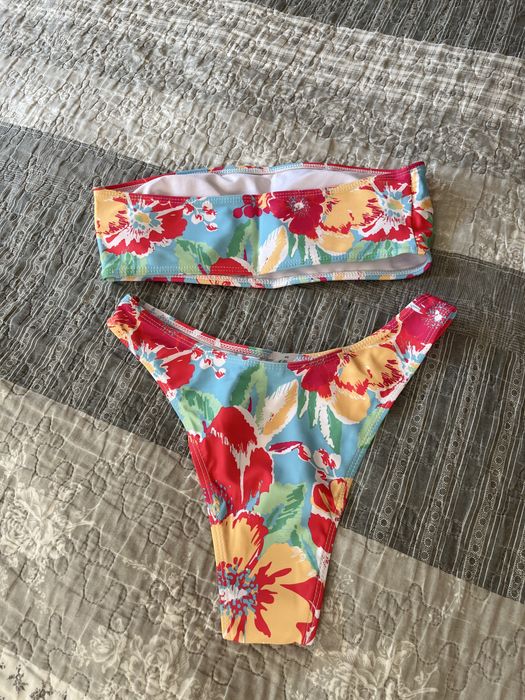 Бански цветен ……..