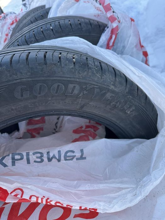 Продам летние шины good year 215/55/R17